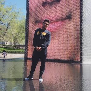 Meet your Posher, Raymond